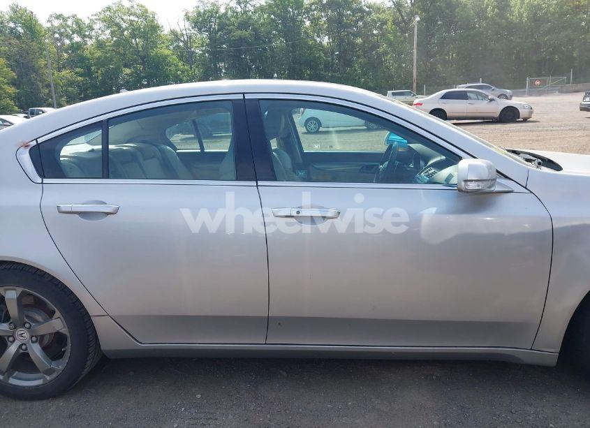 Photo 13 of 2010 Acura Tl 3.7 (VIN 19UUA9F59AA007791)