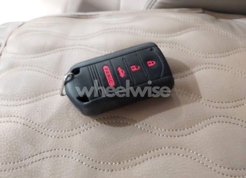 Photo 11 of 2012 Acura Tl 3.7 (VIN 19UUA9F75CA011115)