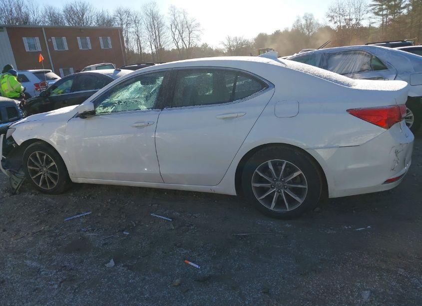 Photo 15 of 2018 Acura Tlx (VIN 19UUB1F30JA002850)