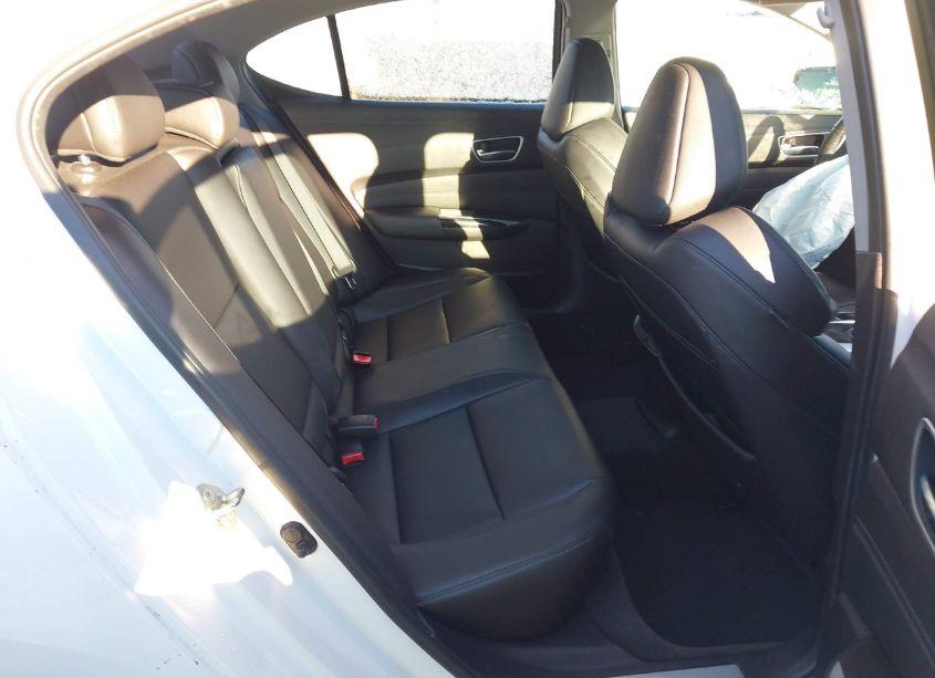 Photo 8 of 2018 Acura Tlx (VIN 19UUB1F30JA002850)