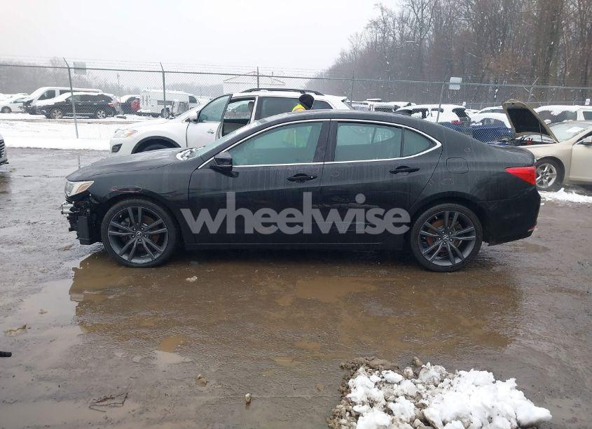 Photo 14 of 2018 Acura Tlx (VIN 19UUB1F31JA001500)