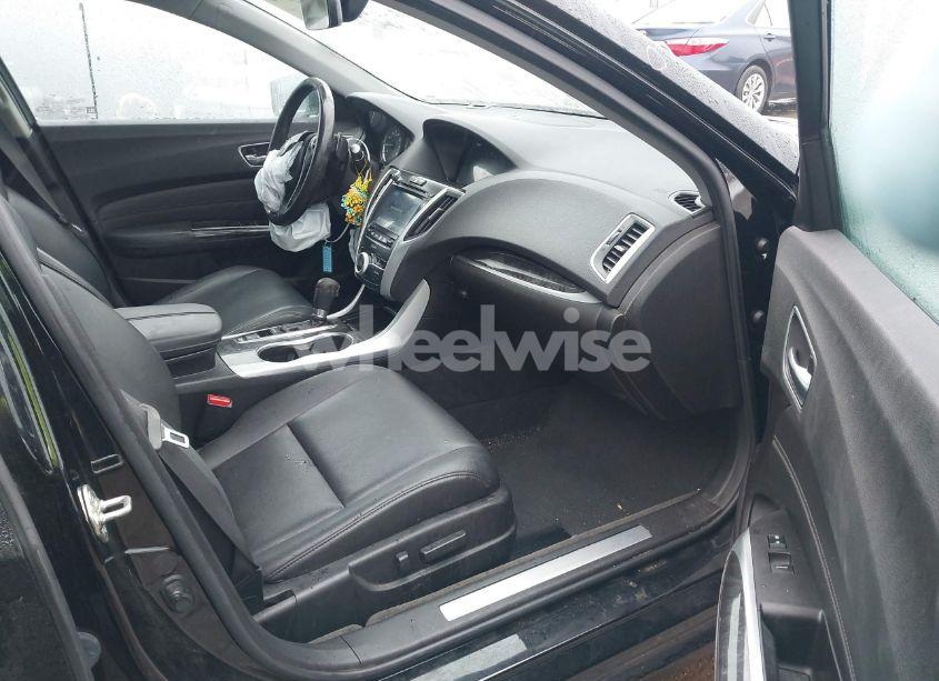 Photo 5 of 2018 Acura Tlx (VIN 19UUB1F31JA001500)