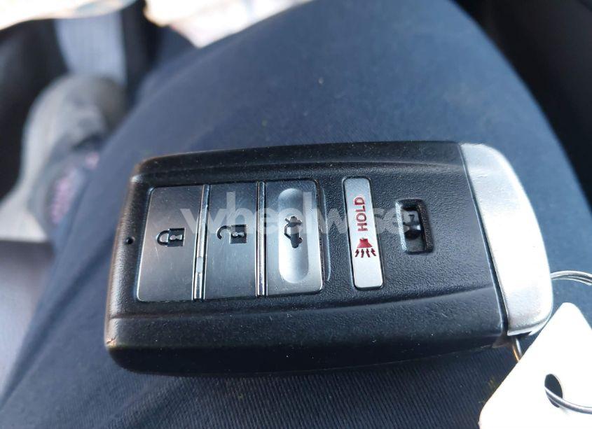 Photo 11 of 2018 Acura Tlx (VIN 19UUB1F32JA000355)