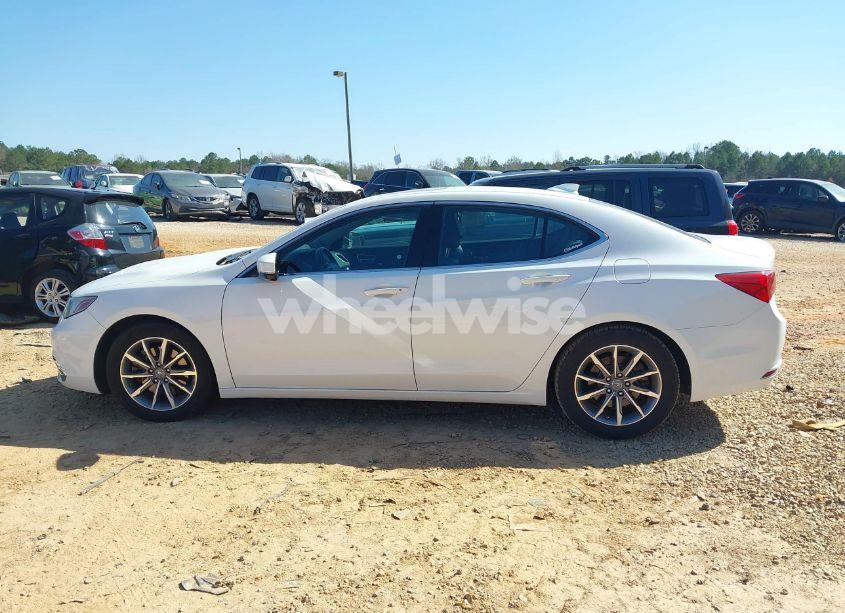 Photo 14 of 2018 Acura Tlx (VIN 19UUB1F32JA000355)