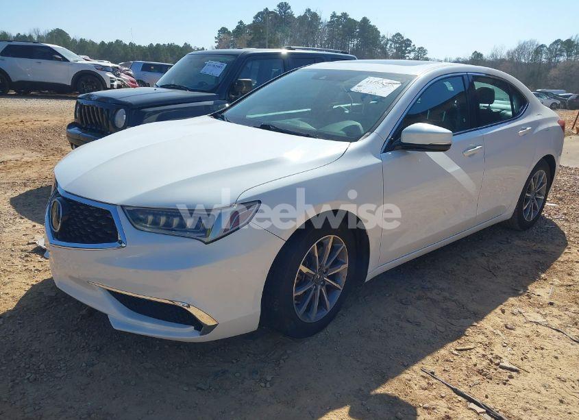 Photo 2 of 2018 Acura Tlx (VIN 19UUB1F32JA000355)