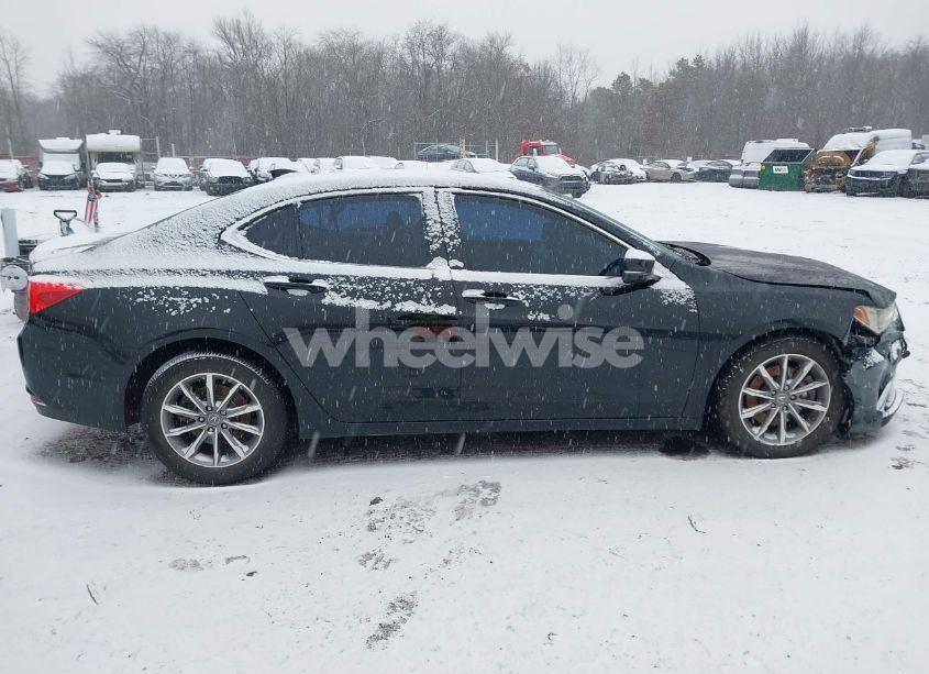 Photo 13 of 2018 Acura Tlx (VIN 19UUB1F33JA001045)