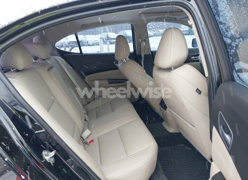 Photo 8 of 2018 Acura Tlx (VIN 19UUB1F33JA001045)