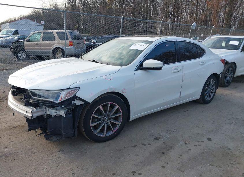 Photo 2 of 2018 Acura Tlx (VIN 19UUB1F33JA004155)