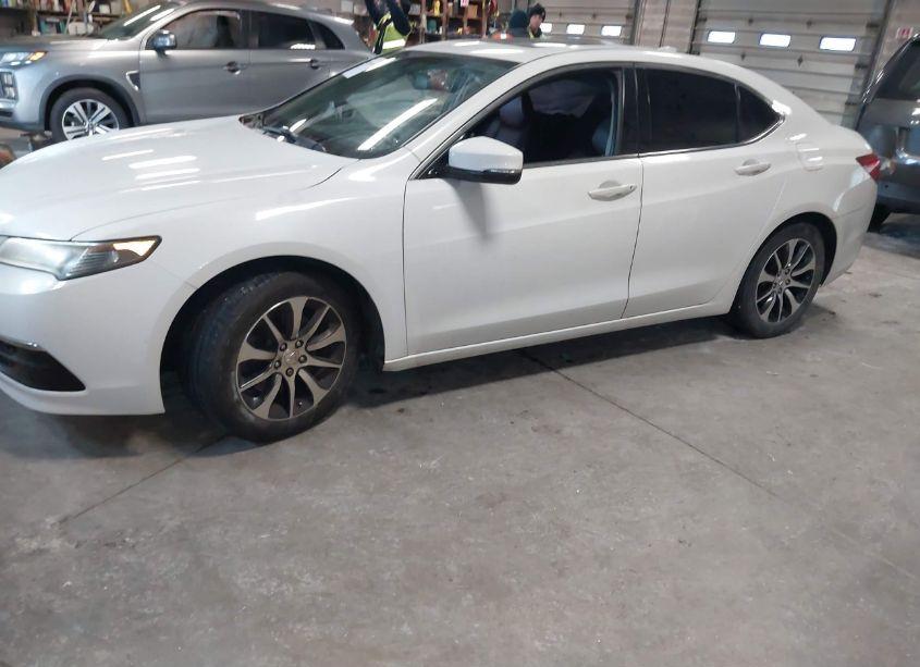 Photo 2 of 2015 Acura Tlx (VIN 19UUB1F39FA024319)