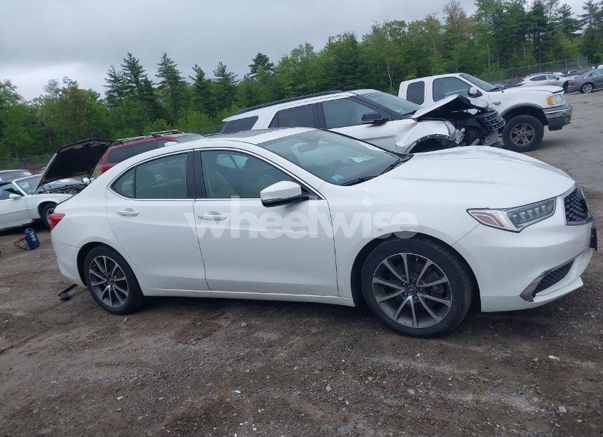 Photo 13 of 2018 Acura Tlx (VIN 19UUB2F32JA010602)