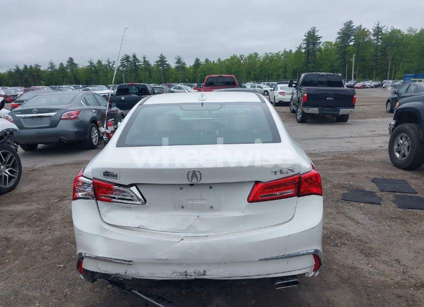 Photo 16 of 2018 Acura Tlx (VIN 19UUB2F32JA010602)