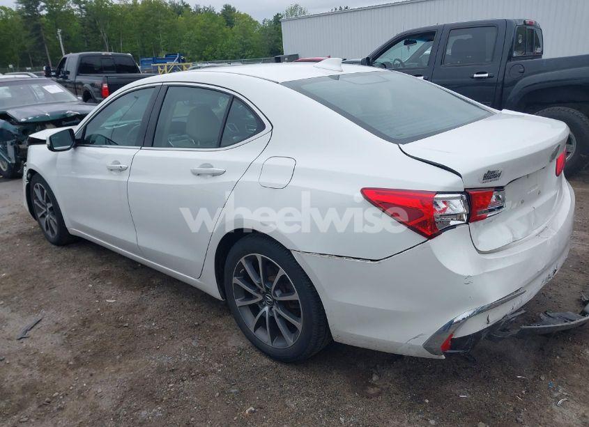 Photo 3 of 2018 Acura Tlx (VIN 19UUB2F32JA010602)