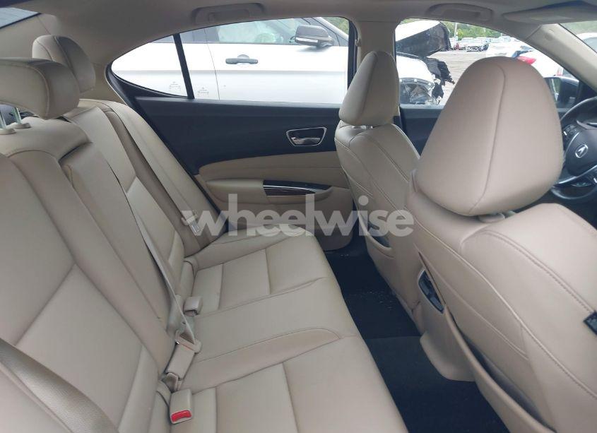 Photo 8 of 2018 Acura Tlx (VIN 19UUB2F32JA010602)