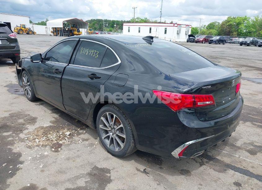 Photo 3 of 2018 Acura Tlx (VIN 19UUB2F35JA009413)