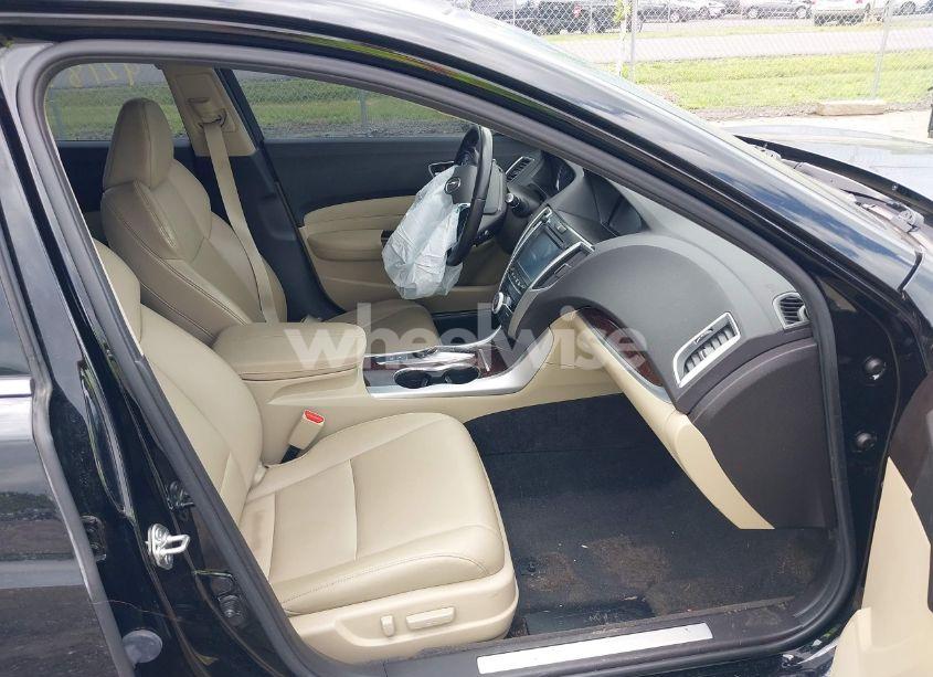 Photo 5 of 2018 Acura Tlx (VIN 19UUB2F35JA009413)