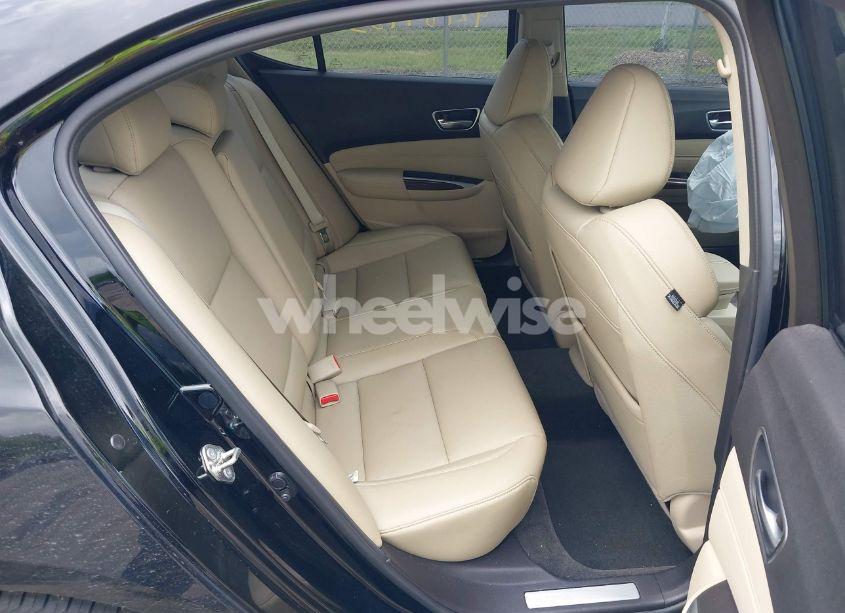 Photo 8 of 2018 Acura Tlx (VIN 19UUB2F35JA009413)