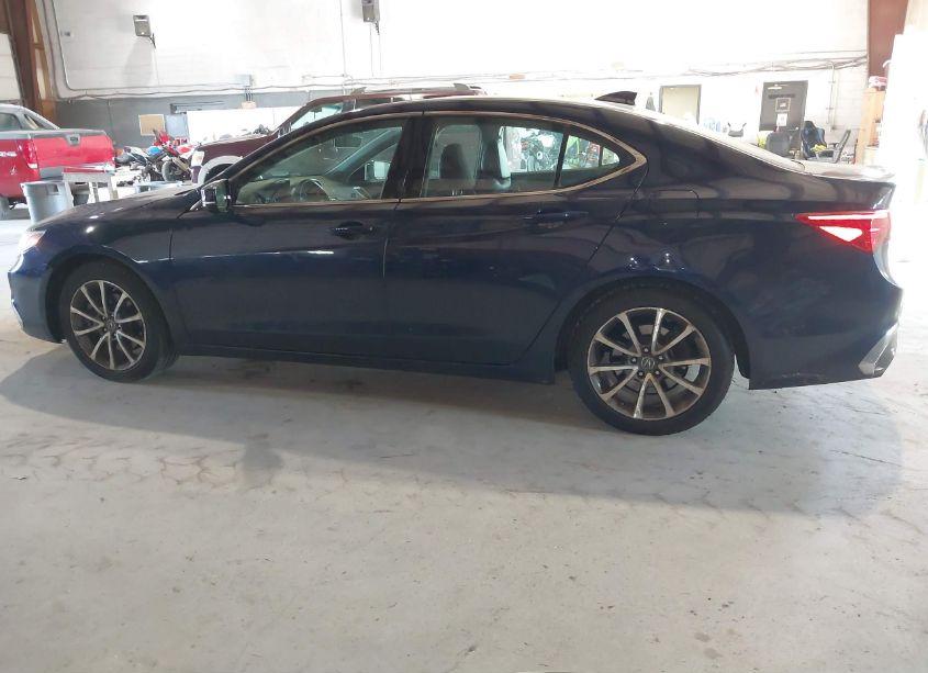 Photo 14 of 2018 Acura Tlx (VIN 19UUB3F3XJA004648)