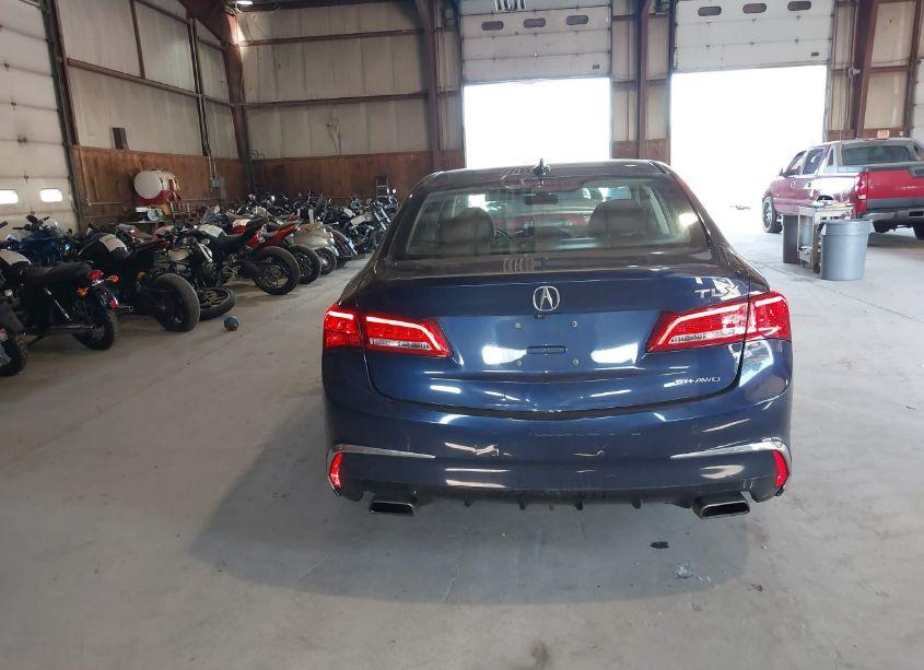 Photo 16 of 2018 Acura Tlx (VIN 19UUB3F3XJA004648)