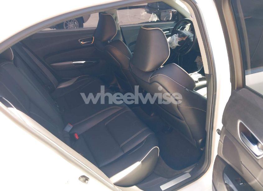 Photo 8 of 2018 Acura Tlx TECH PKG (VIN 19UUB3F59JA000947)