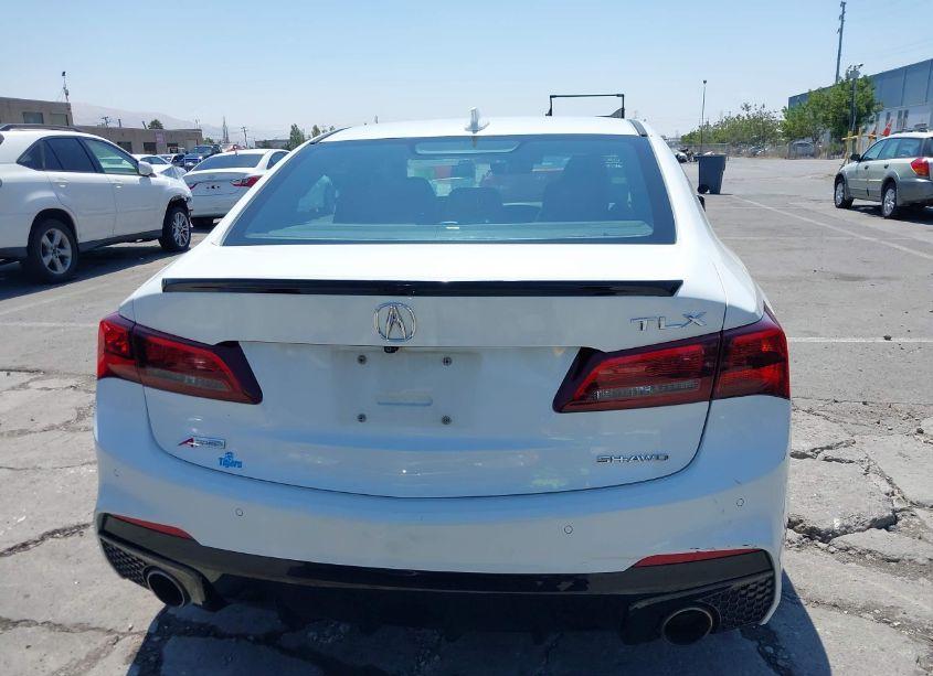 Photo 16 of 2018 Acura Tlx (VIN 19UUB3F60JA002028)