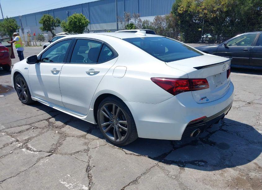 Photo 3 of 2018 Acura Tlx (VIN 19UUB3F60JA002028)
