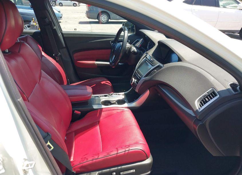 Photo 5 of 2018 Acura Tlx (VIN 19UUB3F60JA002028)