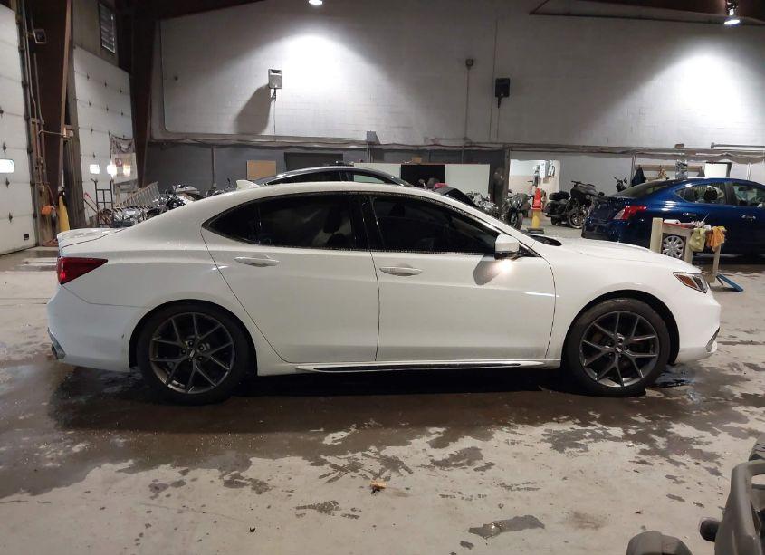 Photo 13 of 2018 Acura Tlx ADVANCE PKG (VIN 19UUB3F73JA001142)