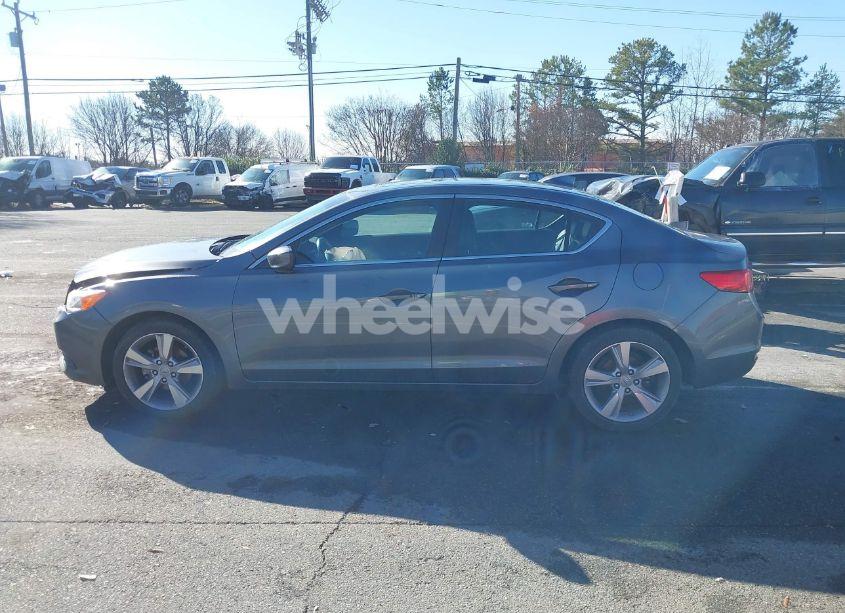 Photo 14 of 2014 Acura Ilx 2.0L (VIN 19VDE1F30EE008777)