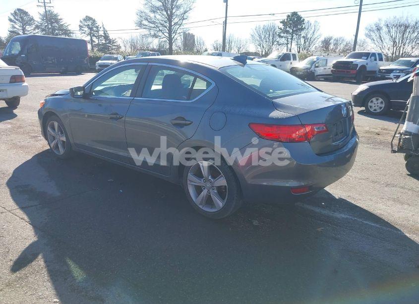 Photo 3 of 2014 Acura Ilx 2.0L (VIN 19VDE1F30EE008777)
