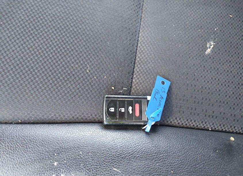 Photo 11 of 2013 Acura Ilx 2.0L (VIN 19VDE1F31DE018085)