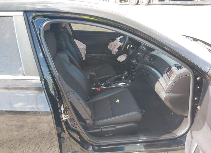 Photo 5 of 2013 Acura Ilx 2.0L (VIN 19VDE1F31DE018085)