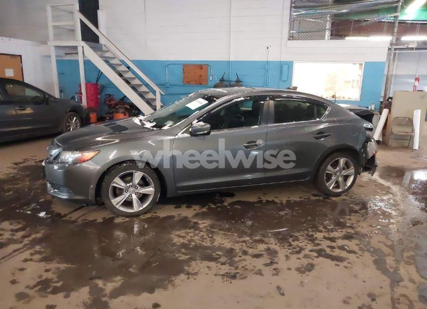 Photo 14 of 2014 Acura Ilx 2.0L (VIN 19VDE1F31EE003037)
