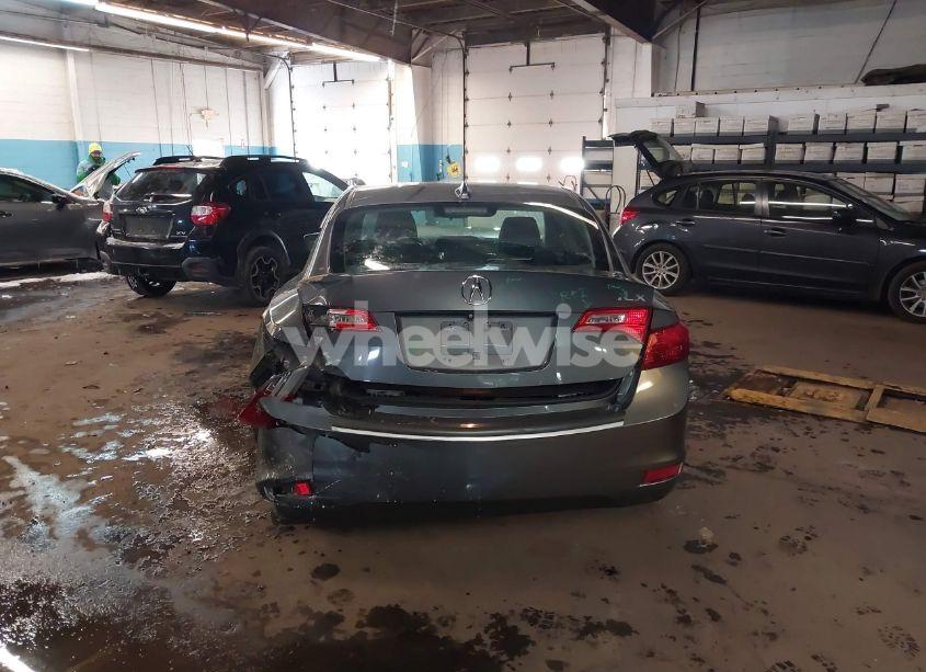 Photo 16 of 2014 Acura Ilx 2.0L (VIN 19VDE1F31EE003037)