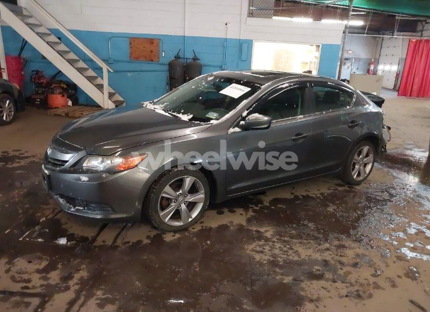 Photo 2 of 2014 Acura Ilx 2.0L (VIN 19VDE1F31EE003037)