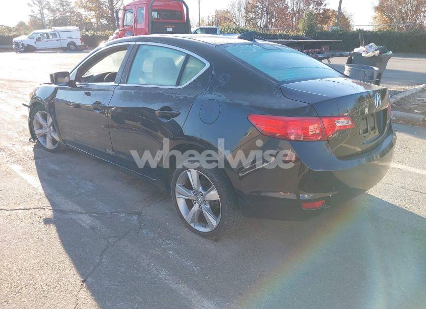 Photo 3 of 2014 Acura Ilx 2.0L (VIN 19VDE1F32EE012491)