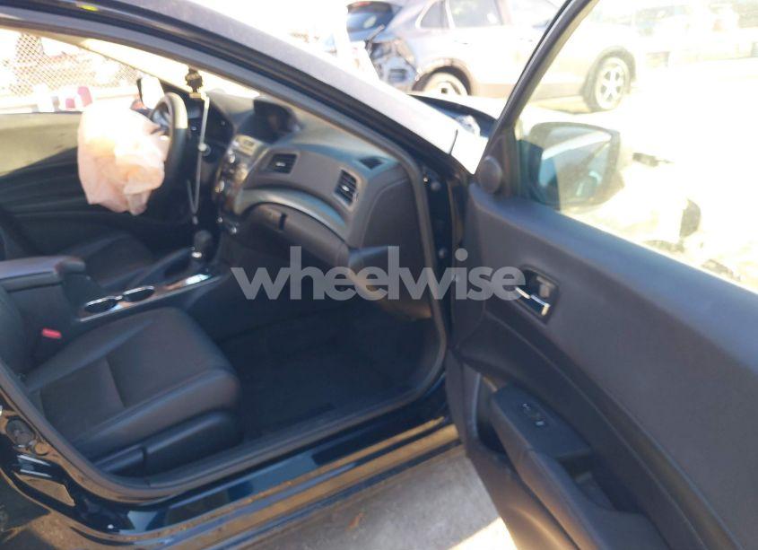 Photo 5 of 2014 Acura Ilx 2.0L (VIN 19VDE1F32EE012491)