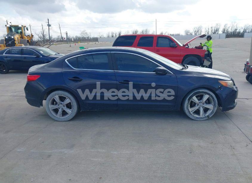 Photo 13 of 2014 Acura Ilx 2.0L (VIN 19VDE1F33EE004402)