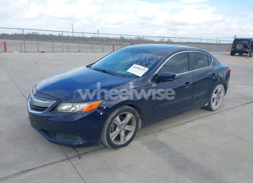 Photo 2 of 2014 Acura Ilx 2.0L (VIN 19VDE1F33EE004402)