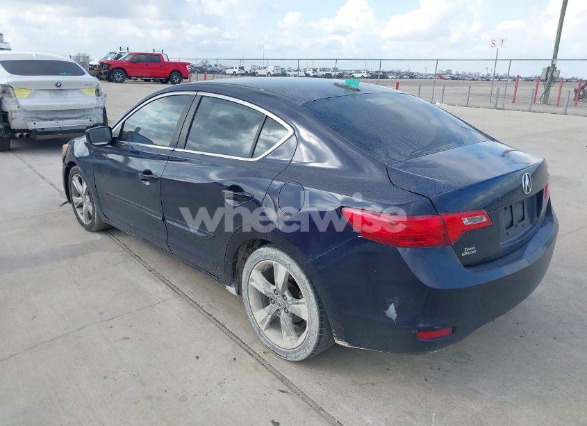 Photo 3 of 2014 Acura Ilx 2.0L (VIN 19VDE1F33EE004402)