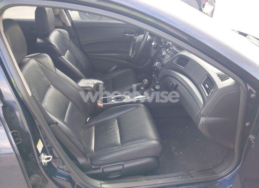 Photo 5 of 2014 Acura Ilx 2.0L (VIN 19VDE1F33EE004402)