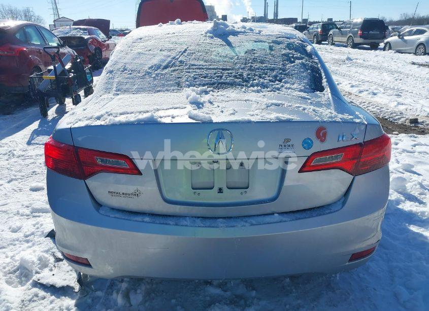 Photo 16 of 2014 Acura Ilx 2.0L (VIN 19VDE1F35EE011058)