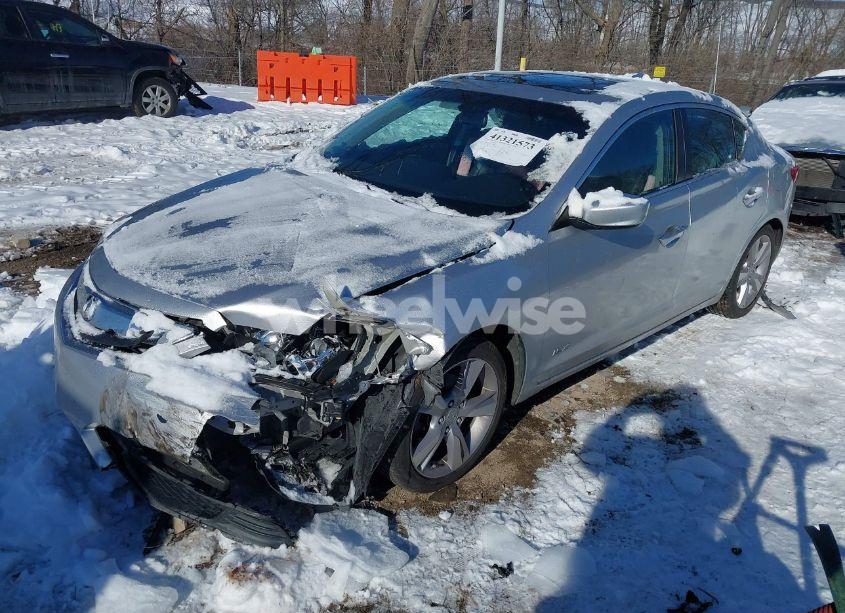Photo 2 of 2014 Acura Ilx 2.0L (VIN 19VDE1F35EE011058)