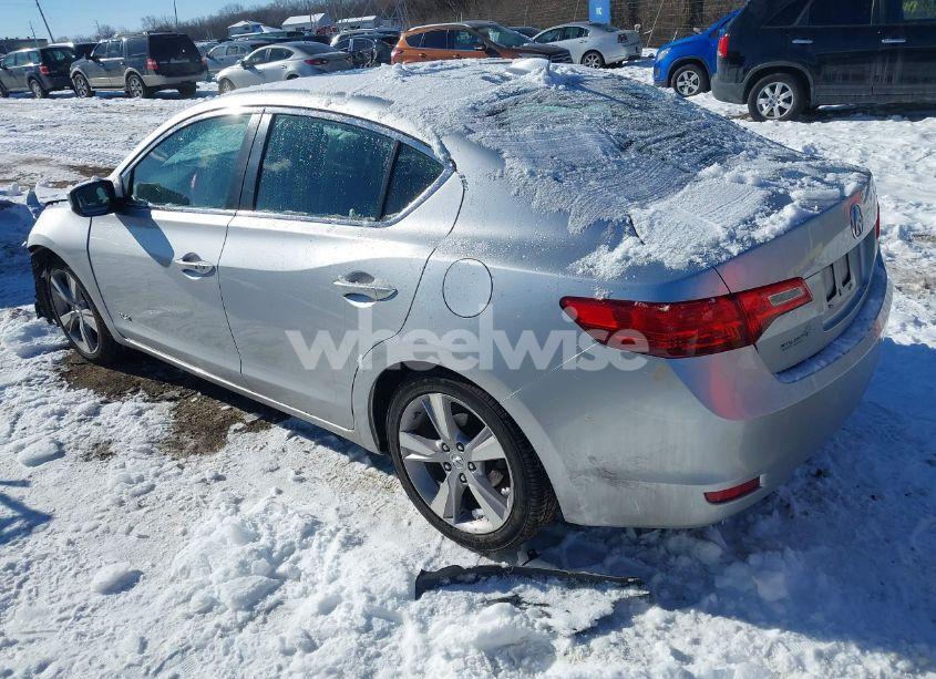 Photo 3 of 2014 Acura Ilx 2.0L (VIN 19VDE1F35EE011058)
