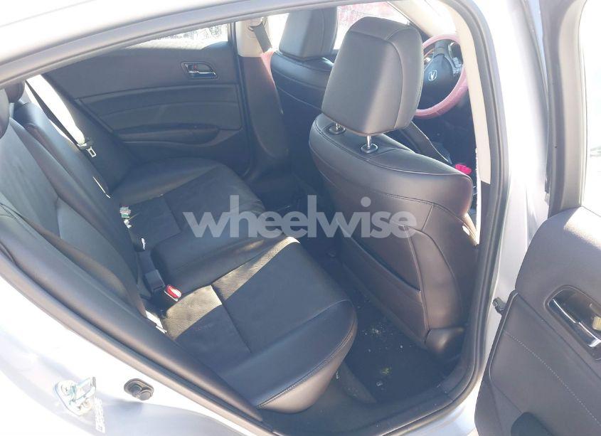 Photo 8 of 2014 Acura Ilx 2.0L (VIN 19VDE1F35EE011058)