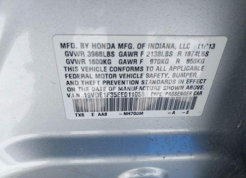 Photo 9 of 2014 Acura Ilx 2.0L (VIN 19VDE1F35EE011058)