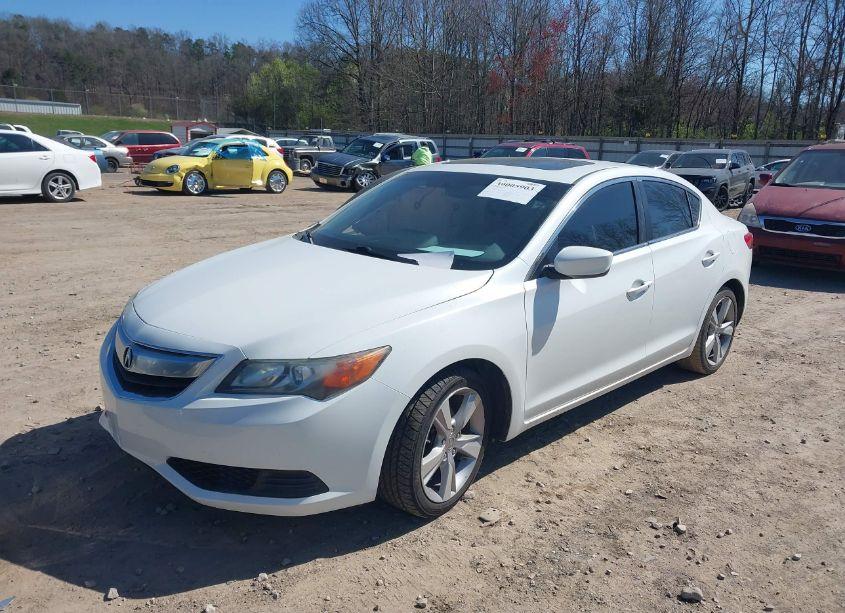 Photo 2 of 2014 Acura Ilx 2.0L (VIN 19VDE1F35EE012808)