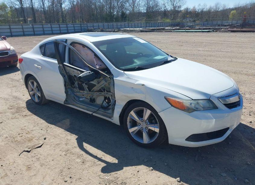 Photo 6 of 2014 Acura Ilx 2.0L (VIN 19VDE1F35EE012808)