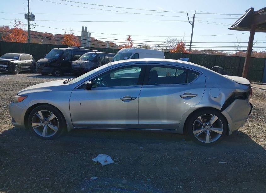 Photo 15 of 2014 Acura Ilx 2.0L (VIN 19VDE1F35EE012954)