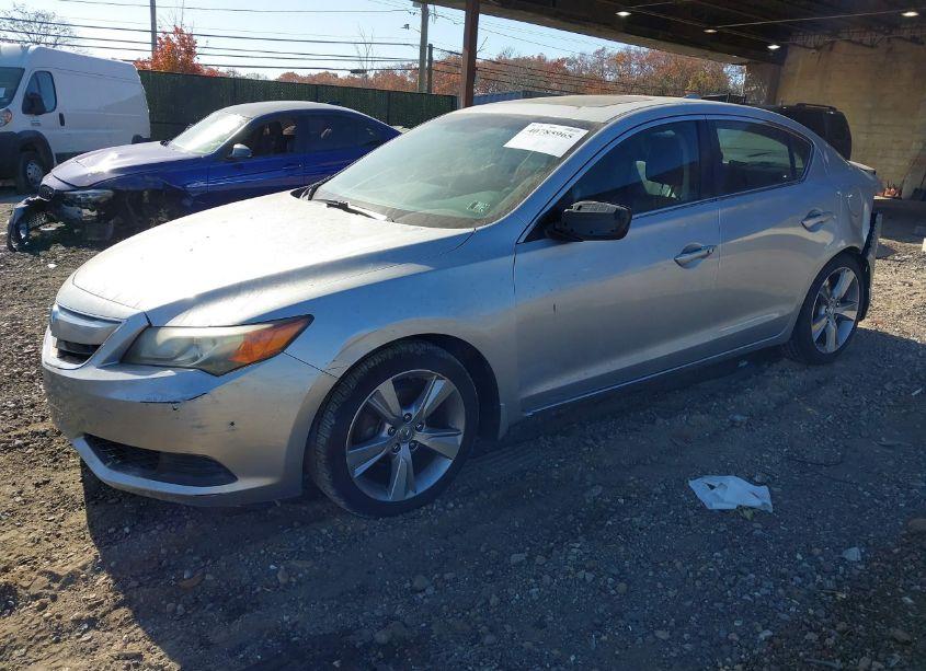 Photo 2 of 2014 Acura Ilx 2.0L (VIN 19VDE1F35EE012954)