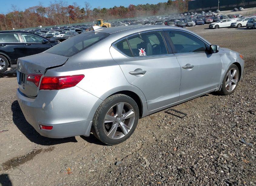 Photo 4 of 2014 Acura Ilx 2.0L (VIN 19VDE1F35EE012954)